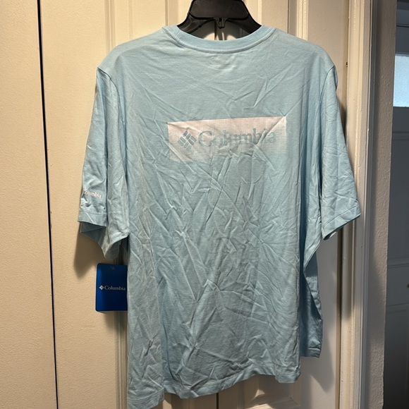 Columbia’s Woman’s North Cascade relaxed Tee - Picture 5 of 7